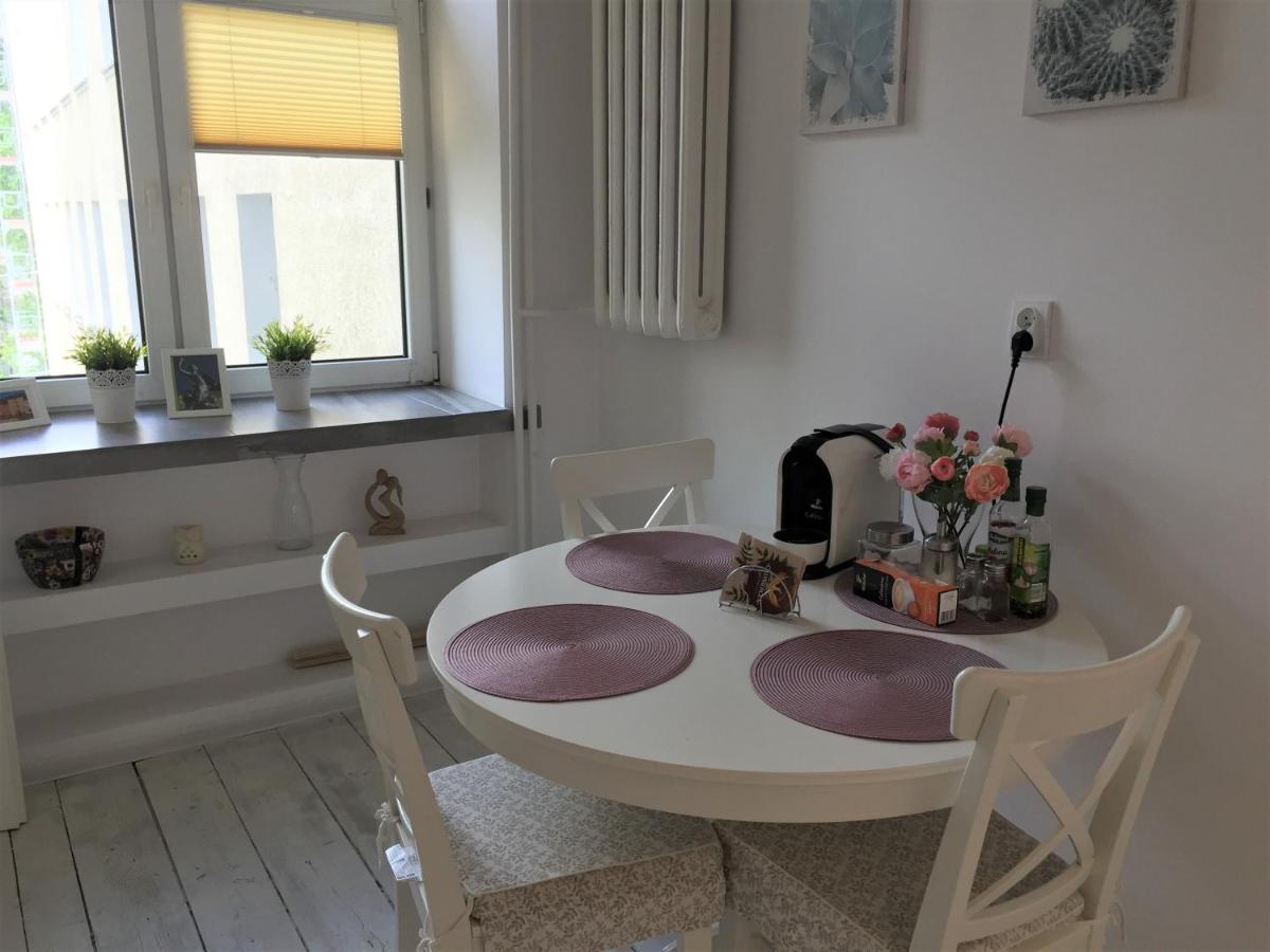 Fiesta Apartament Варшава Экстерьер фото