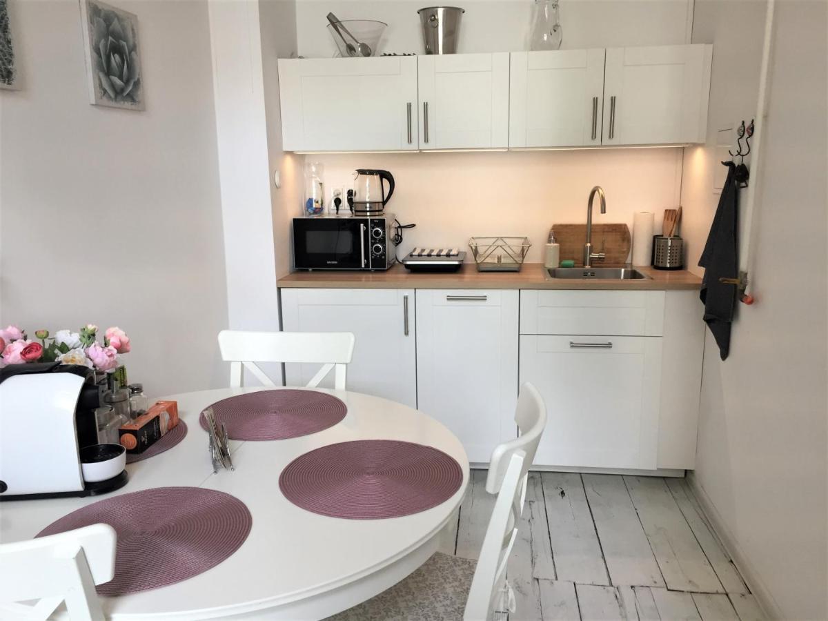 Fiesta Apartament Варшава Экстерьер фото