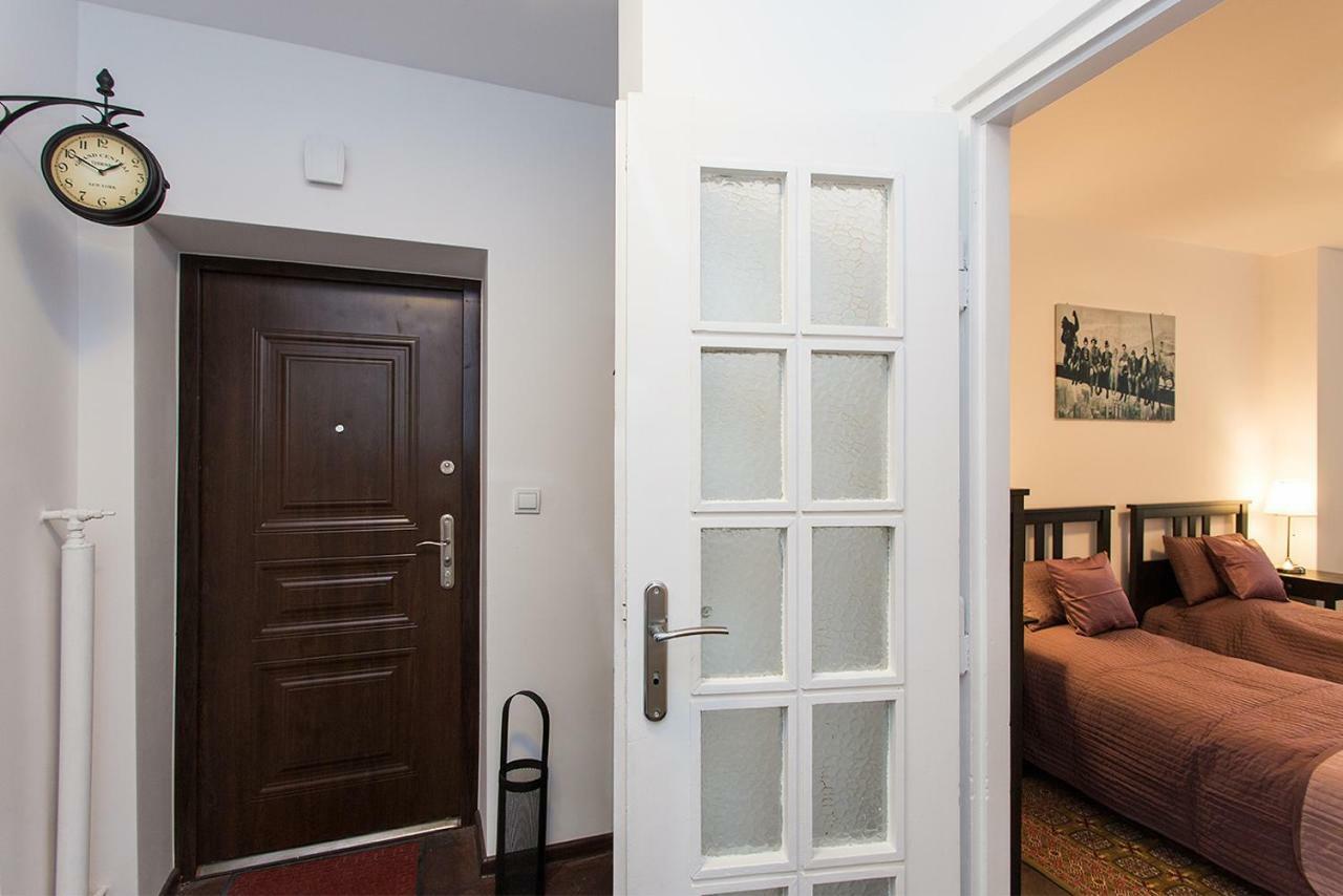 Fiesta Apartament Варшава Экстерьер фото
