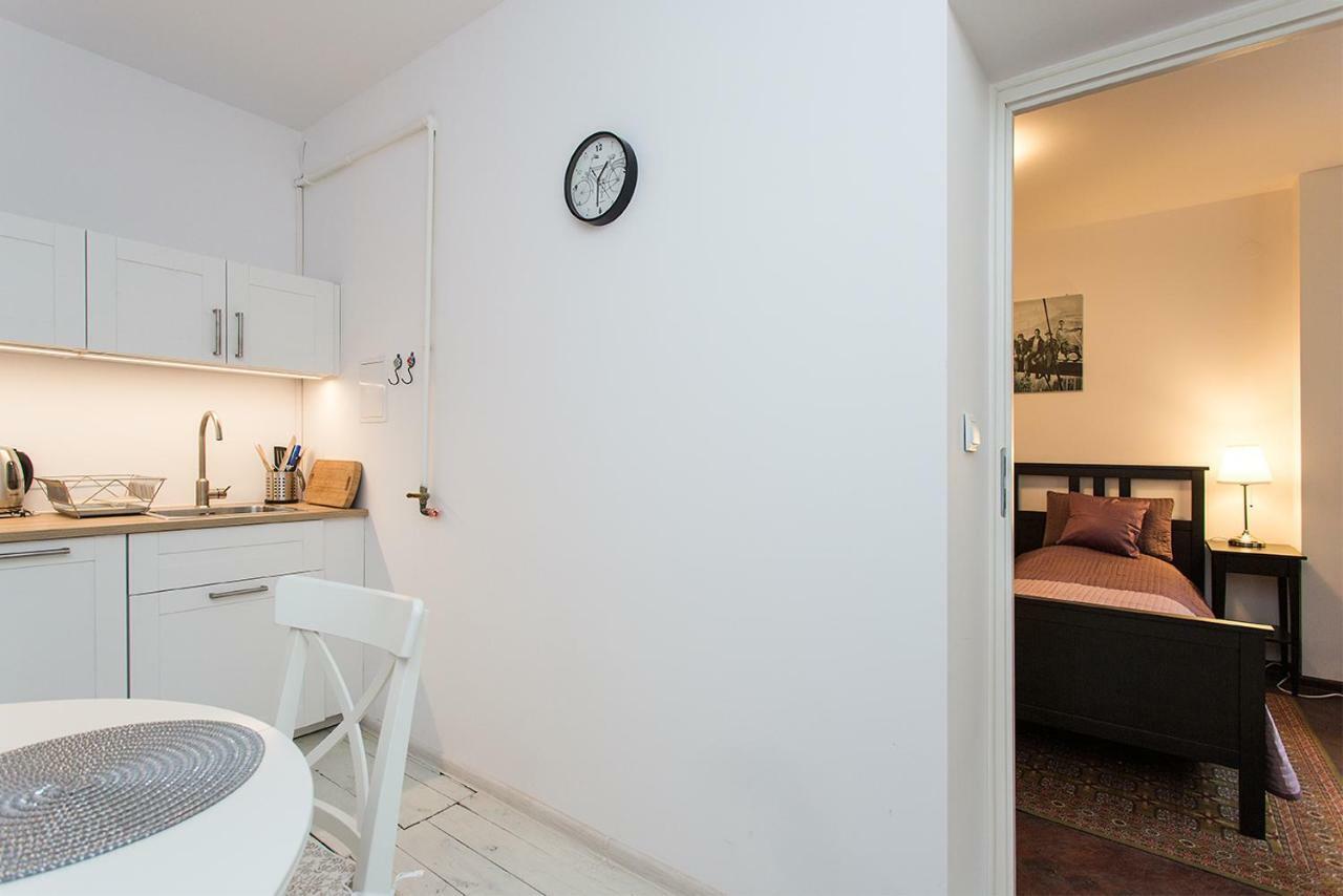 Fiesta Apartament Варшава Экстерьер фото