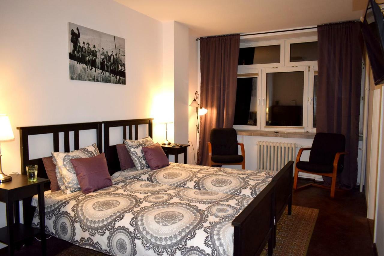 Fiesta Apartament Варшава Экстерьер фото